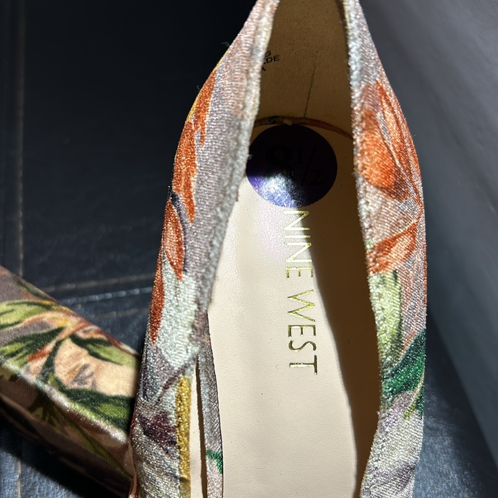 Beautiful flower multicolored round toe - Picture 4 of 8